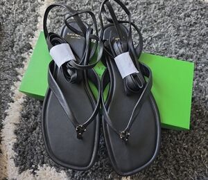 Kate Spade Black Flower Gladiator Sandals Size 10B